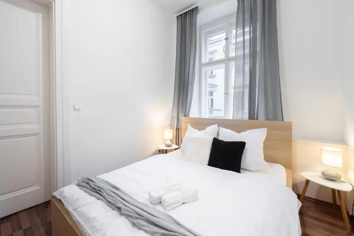 Metropolitan With Amenities Praag